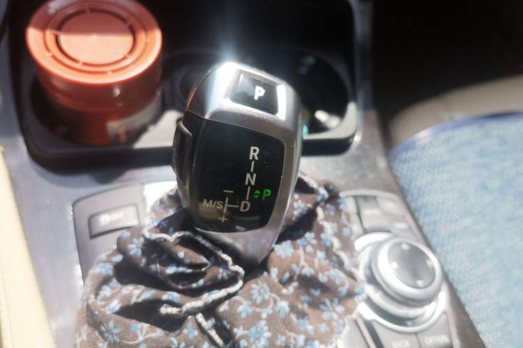 Used BMW 5 Series 2011 523Li Luxury Model Gear Lever