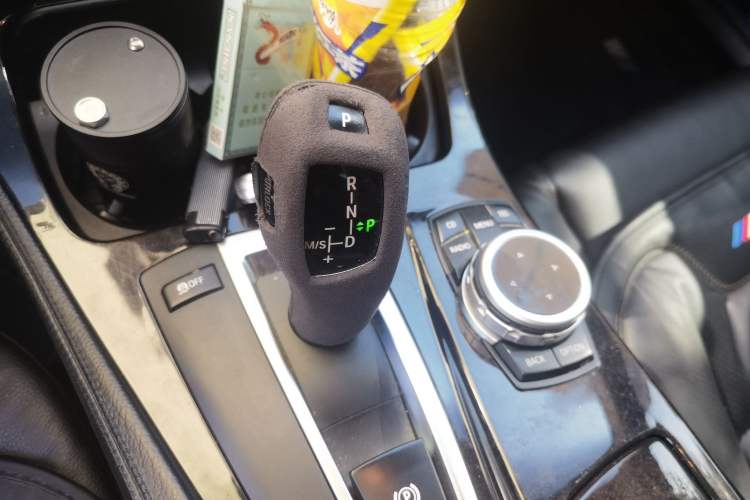 Used BMW 5 Series 2011 523i Leading Model Gear Lever