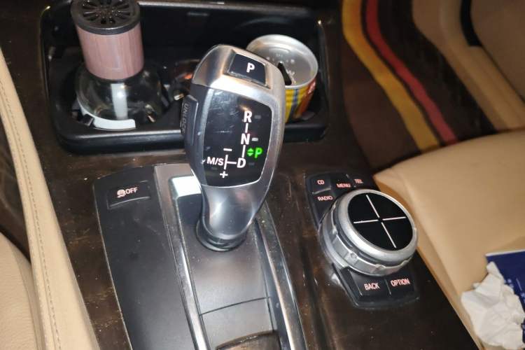 Used BMW 5 Series 2011 523Li Luxury Model Gear Lever