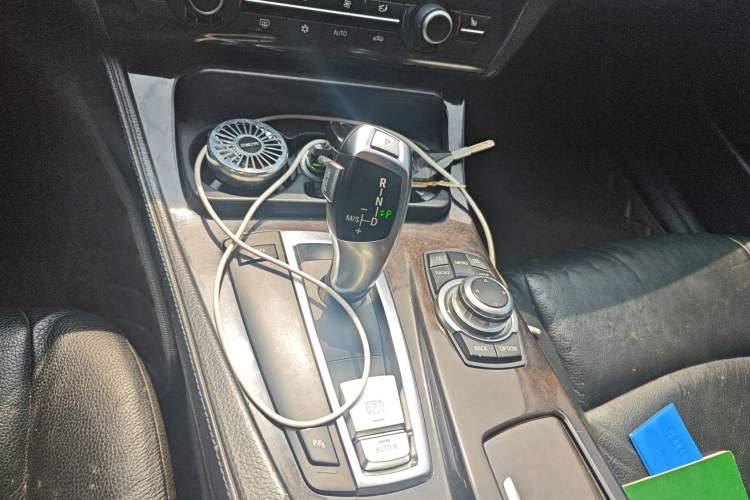 Used BMW 5 Series 2011 523Li Leading Model Gear Lever