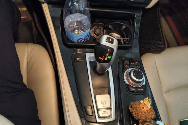 Used BMW 5 Series 2011 523Li Leading Model Gear Lever