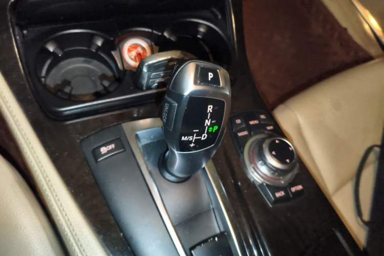 Used BMW 5 Series 2011 523Li Luxury Model Gear Lever
