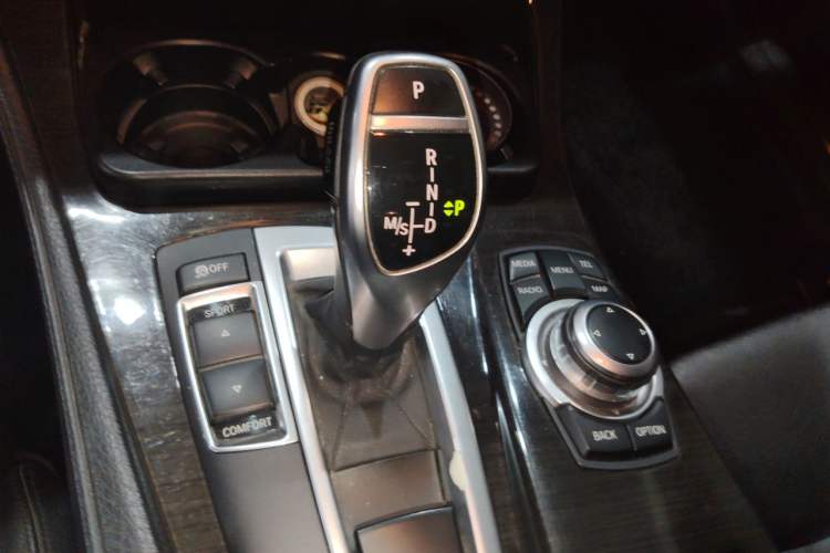 Used BMW 5 Series 2011 535i Sport Edition Gear Lever
