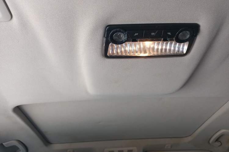 Used BMW 5 Series 2011 523Li Luxury Model Headliner