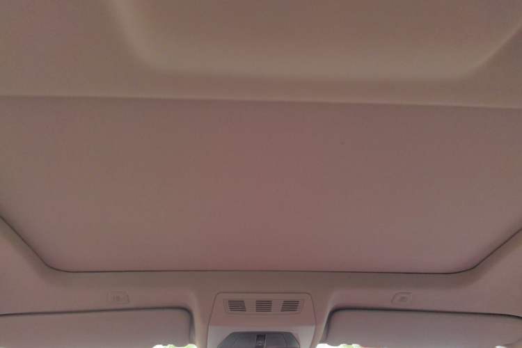 Used BMW 5 Series 2011 520Li Elegant Model Headliner