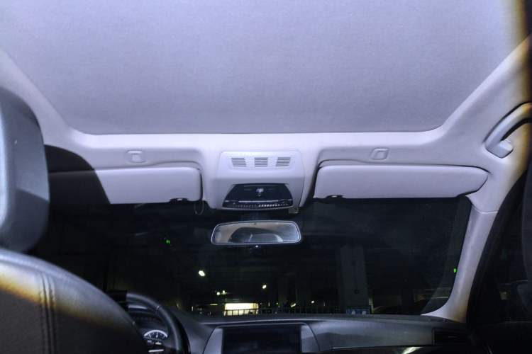 Used BMW 5 Series 2011 523Li Luxury Model Headliner