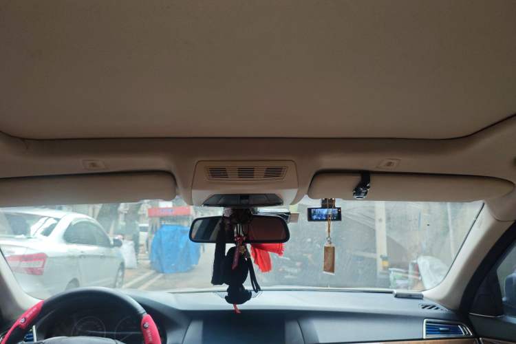 Used BMW 5 Series 2011 528Li Leading Model Headliner