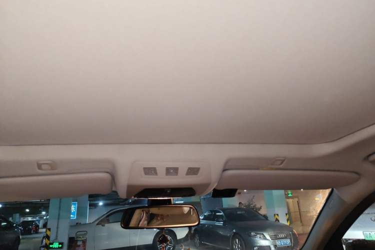 Used BMW 5 Series 2011 523i Leading Model Headliner