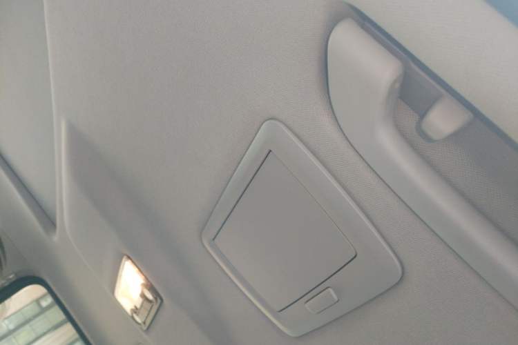 Used BMW 5 Series 2011 520Li Elegant Model Headliner