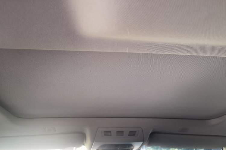 Used BMW 5 Series 2011 523i Leading Model Headliner