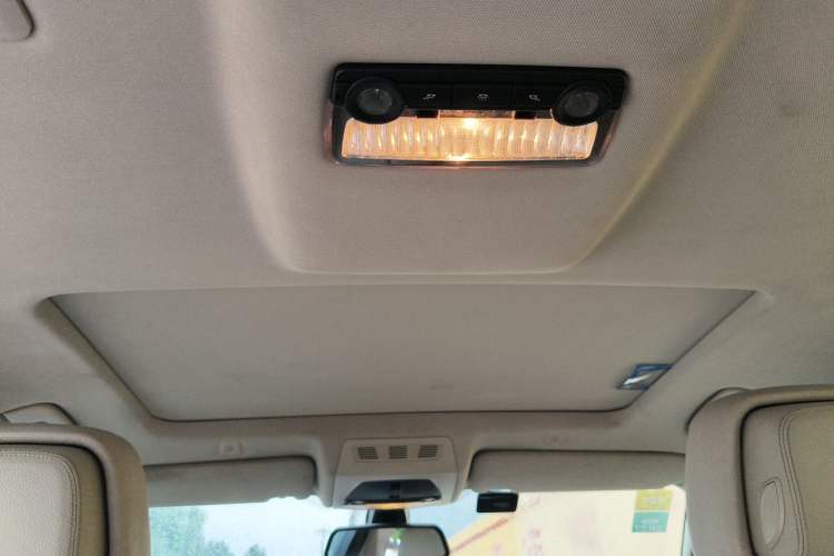 Used BMW 5 Series 2011 523Li Leading Model Headliner