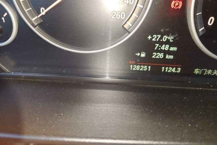 Used BMW 5 Series 2011 523Li Luxury Model Odometer Close Up