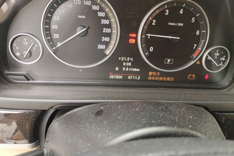 Used BMW 5 Series 2011 523Li Leading Model Odometer Close Up