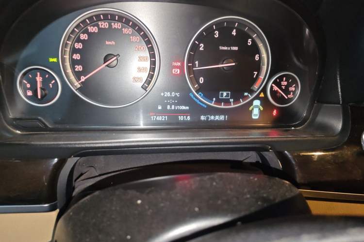 Used BMW 5 Series 2011 523Li Luxury Model Odometer Close Up