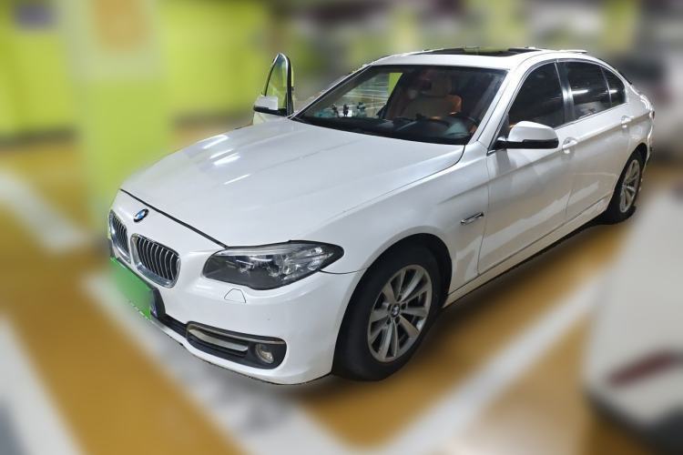 Used BMW 5 Series 2011 523Li Luxury Model Guazi used car, China used car export, Used car for sale, Used BMW cars, Cheapest cars for sale