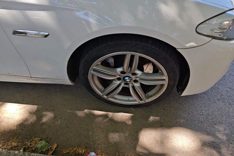 Used BMW 5 Series 2011 535i Sport Edition Right Front Wheel Hub