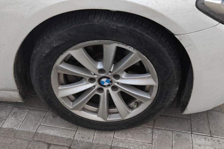 Used BMW 5 Series 2011 523Li Leading Model Right Front Wheel Hub