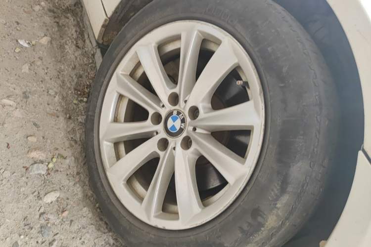 Used BMW 5 Series 2011 523Li Leading Model Right Front Wheel Hub