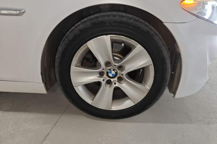 Used BMW 5 Series 2011 528Li Leading Model Right Front Wheel Hub