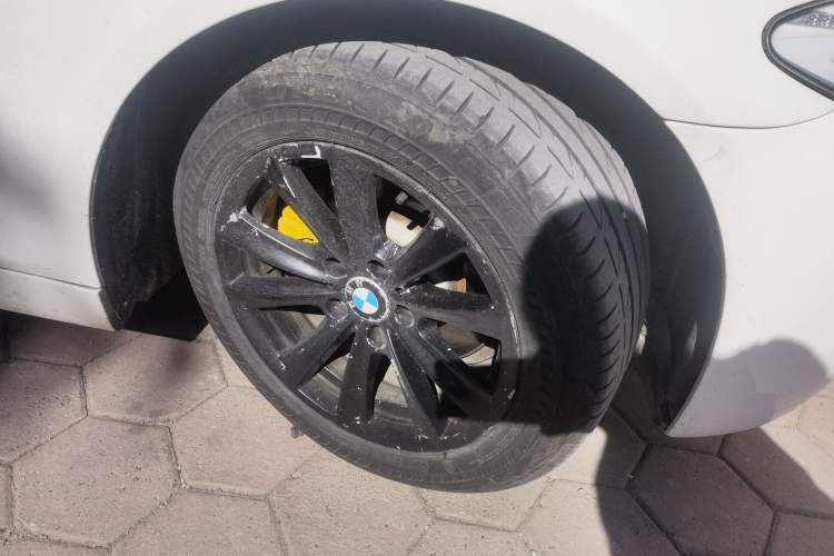 Used BMW 5 Series 2011 523i Leading Model Right Front Wheel Hub