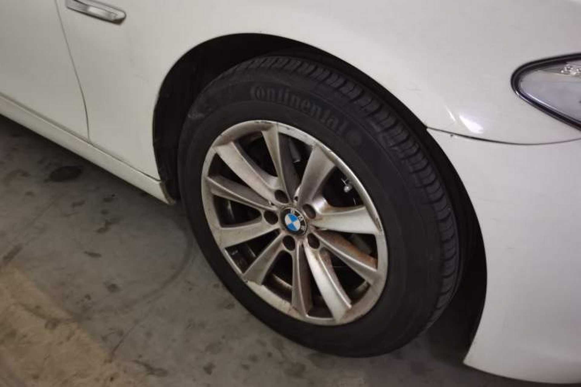 Used BMW 5 Series 2011 523i Leading Model Right Front Wheel Hub