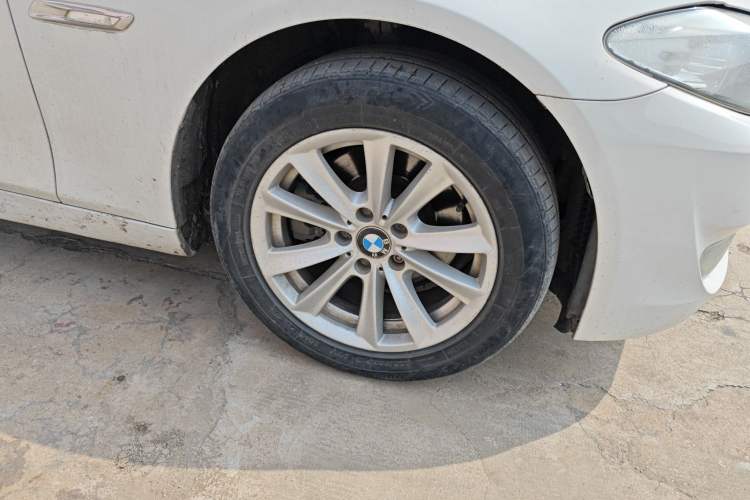 Used BMW 5 Series 2011 523Li Leading Model Right Front Wheel Hub