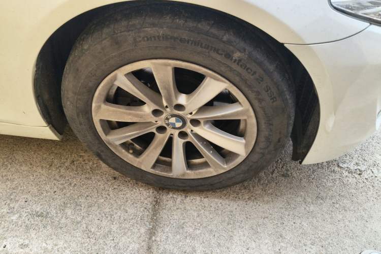 Used BMW 5 Series 2011 523Li Leading Model Right Front Wheel Hub