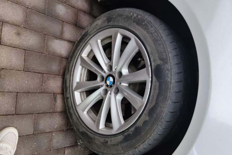 Used BMW 5 Series 2011 523Li Leading Model Right Front Wheel Hub