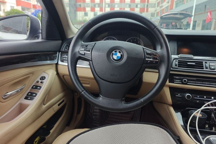 Used BMW 5 Series 2011 523Li Luxury Model Steering Wheel