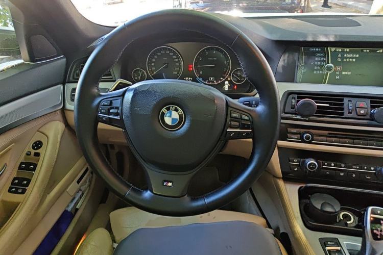 Used BMW 5 Series 2011 535i Sport Edition Steering Wheel
