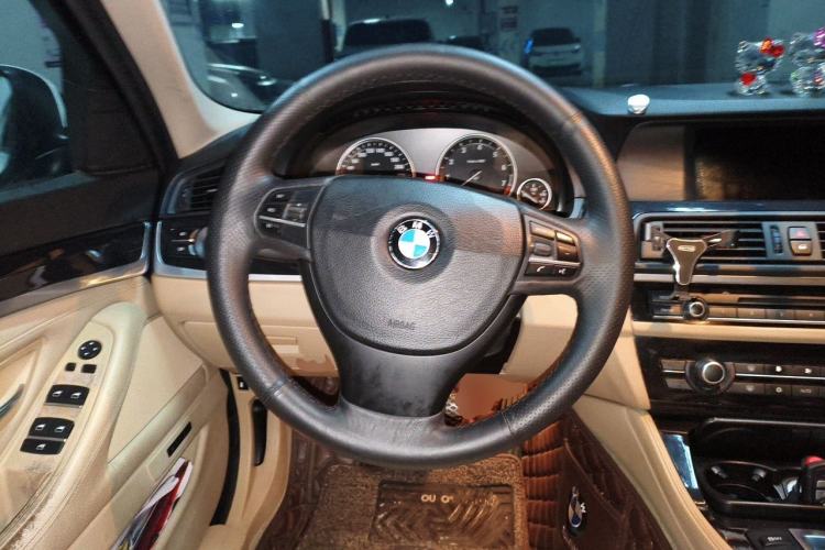 Used BMW 5 Series 2011 523Li Luxury Model Steering Wheel