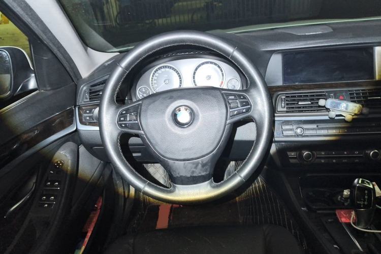 Used BMW 5 Series 2011 523Li Luxury Model Steering Wheel