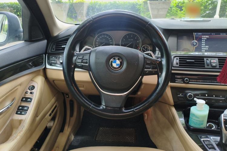 Used BMW 5 Series 2011 535Li Luxury Model Steering Wheel