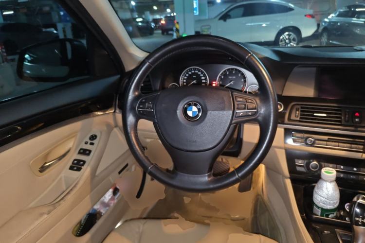 Used BMW 5 Series 2011 523i Leading Model Steering Wheel