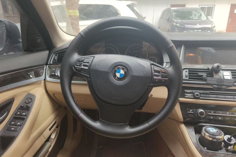Used BMW 5 Series 2011 523Li Luxury Model Steering Wheel