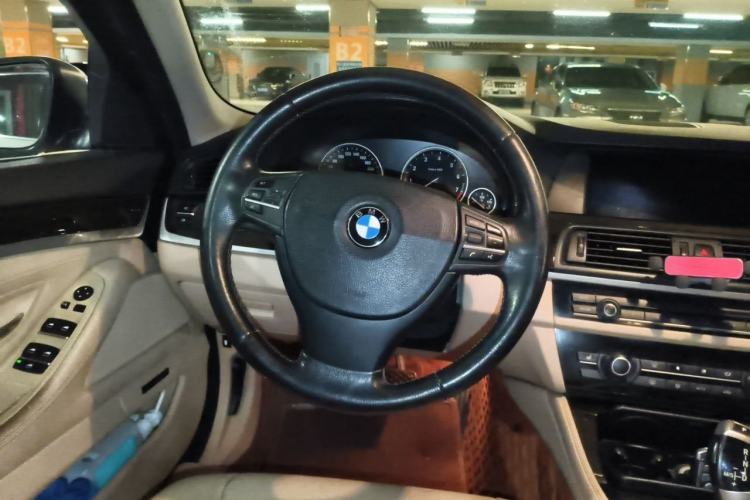 Used BMW 5 Series 2011 523Li Luxury Model Steering Wheel