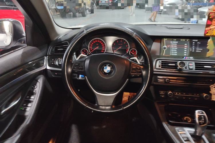 Used BMW 5 Series 2011 535i Sport Edition Steering Wheel