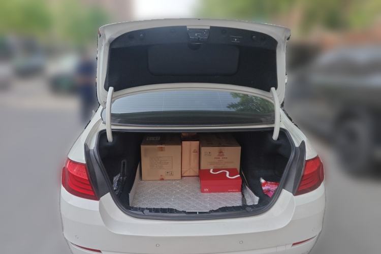 Used BMW 5 Series 2011 535Li Leading Model Trunk