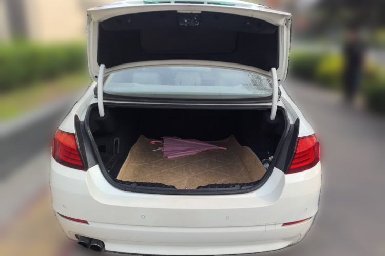 Used BMW 5 Series 2011 520Li Elegant Model Trunk