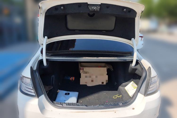 Used BMW 5 Series 2011 520Li Elegant Model Trunk