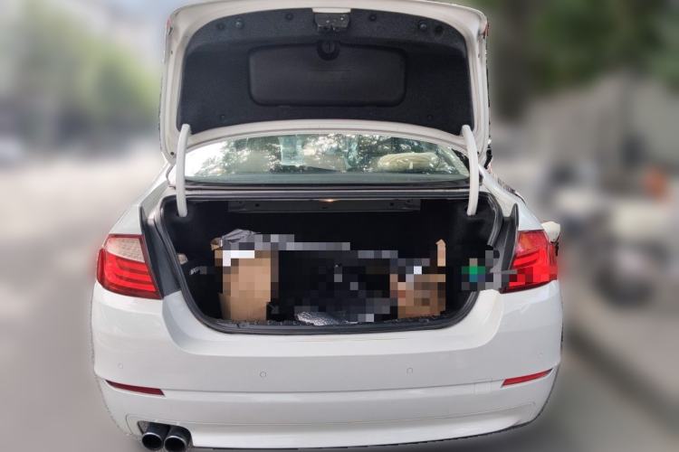 Used BMW 5 Series 2011 528Li Leading Model Trunk