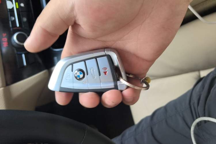 Used BMW 5 Series 2011 520Li Elegant Model Vehicle Key