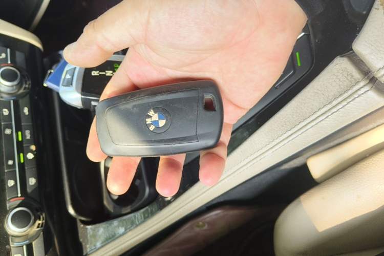 Used BMW 5 Series 2011 523Li Leading Model Vehicle Key