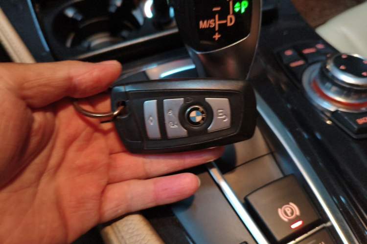 Used BMW 5 Series 2011 523Li Luxury Model Vehicle Key