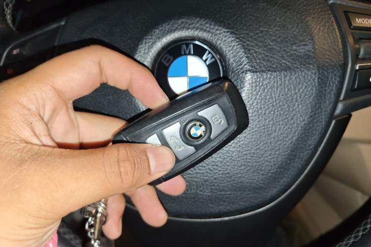 Used BMW 5 Series 2011 523i Leading Model Vehicle Key