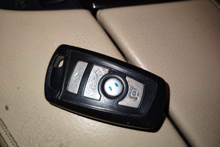 Used BMW 5 Series 2011 523Li Luxury Model Vehicle Key