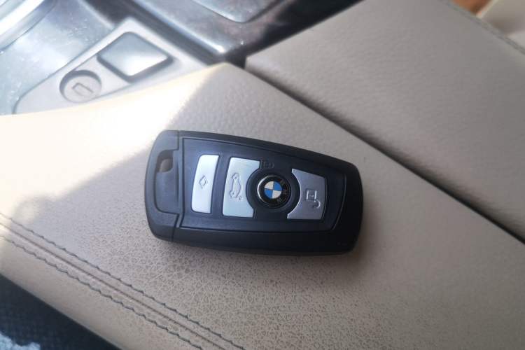 Used BMW 5 Series 2011 523Li Luxury Model Vehicle Key