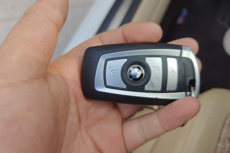 Used BMW 5 Series 2011 523Li Luxury Model Vehicle Key