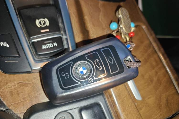 Used BMW 5 Series 2011 528Li Leading Model Vehicle Key