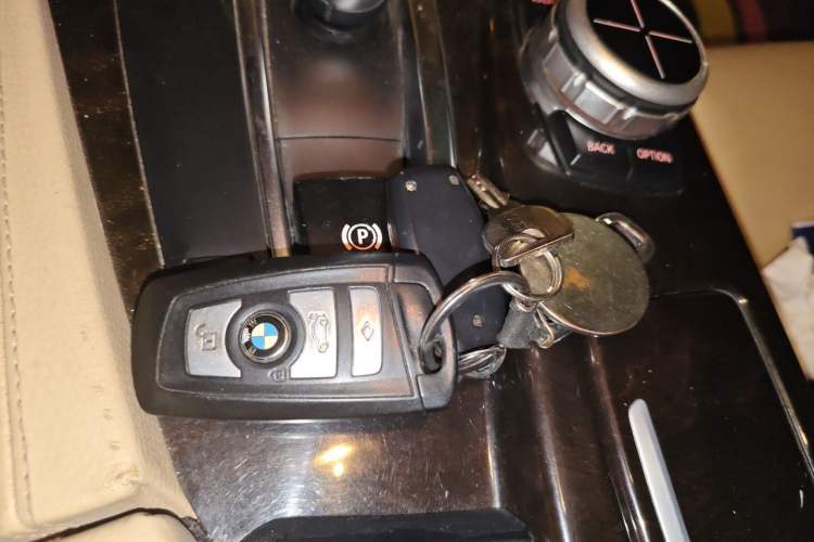 Used BMW 5 Series 2011 523Li Luxury Model Vehicle Key